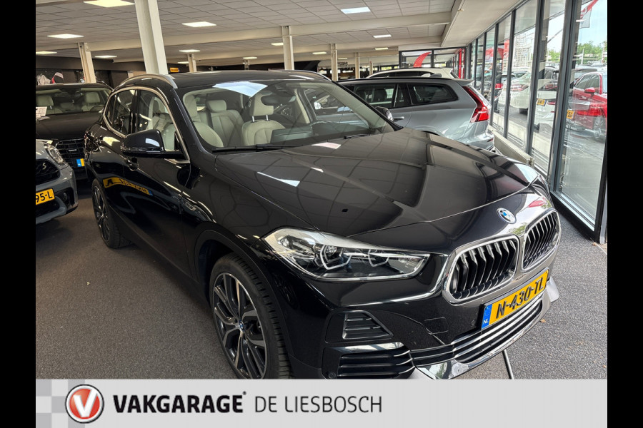 BMW X2 XDrive25e Business Edition Plus / head-up / Panorama-dak / Leder / stoelverwarming