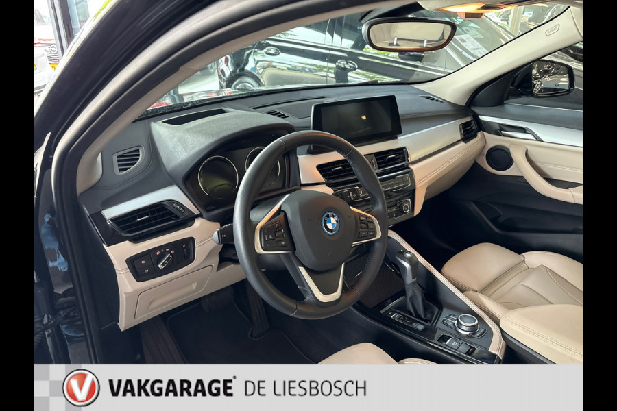BMW X2 XDrive25e Business Edition Plus / head-up / Panorama-dak / Leder / stoelverwarming