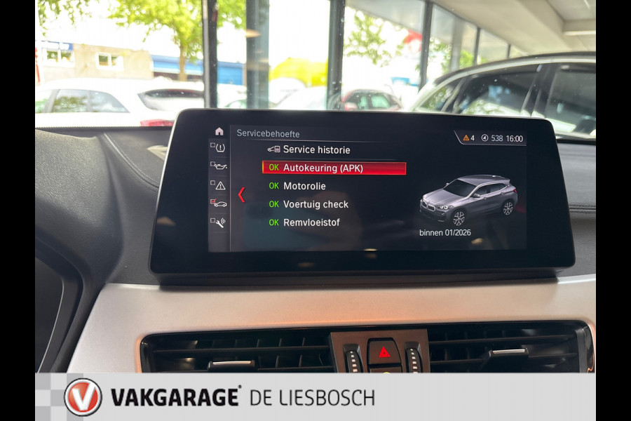 BMW X2 XDrive25e Business Edition Plus / head-up / Panorama-dak / Leder / stoelverwarming