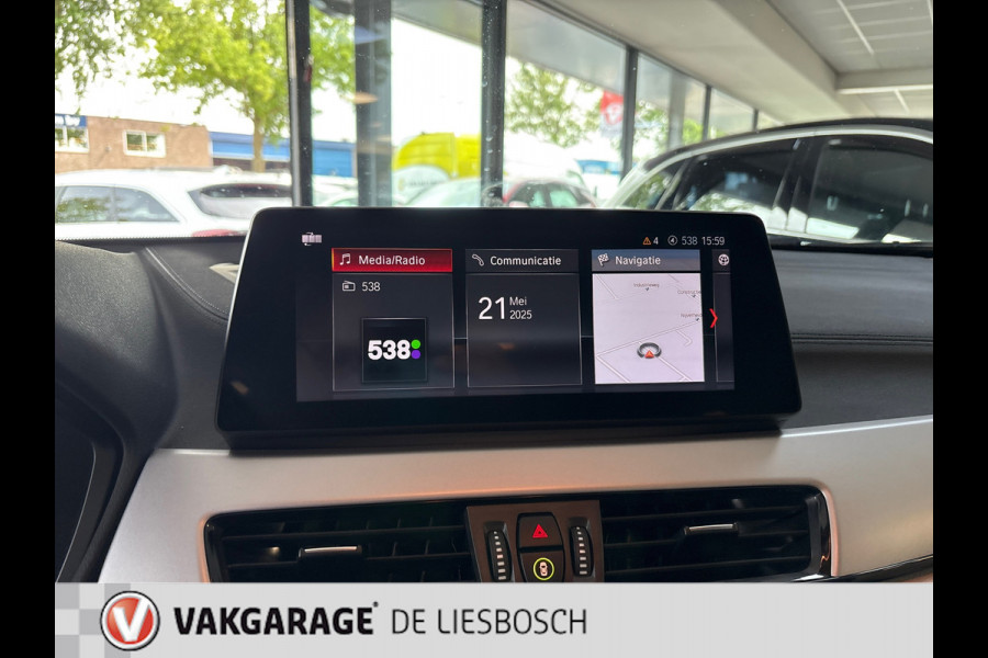 BMW X2 XDrive25e Business Edition Plus / head-up / Panorama-dak / Leder / stoelverwarming