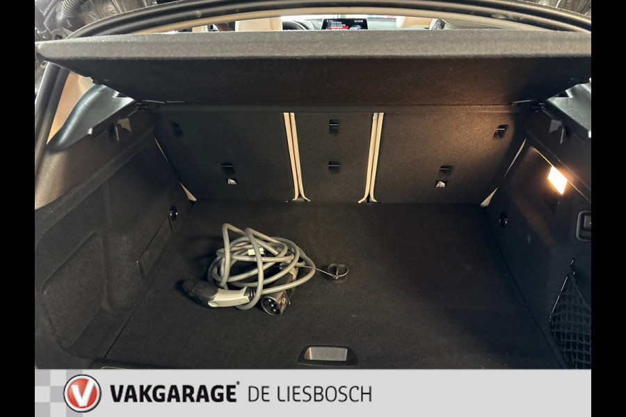 BMW X2 XDrive25e Business Edition Plus / head-up / Panorama-dak / Leder / stoelverwarming
