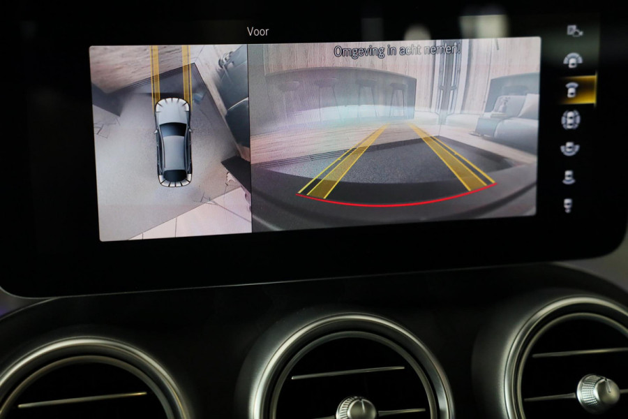 Mercedes-Benz GLC Coupé 300e 4MATIC AMG 63 Look / Memory / Digital Cockpit / Open Dak / Camera / Acc / Trekhaak / Led