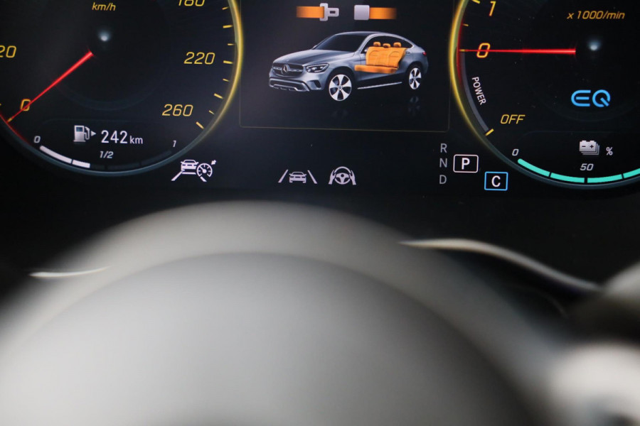 Mercedes-Benz GLC Coupé 300e 4MATIC AMG 63 Look / Memory / Digital Cockpit / Open Dak / Camera / Acc / Trekhaak / Led