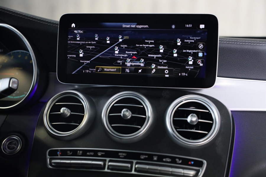 Mercedes-Benz GLC Coupé 300e 4MATIC AMG 63 Look / Memory / Digital Cockpit / Open Dak / Camera / Acc / Trekhaak / Led