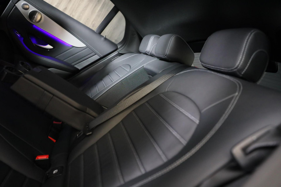 Mercedes-Benz GLC Coupé 300e 4MATIC AMG 63 Look / Memory / Digital Cockpit / Open Dak / Camera / Acc / Trekhaak / Led