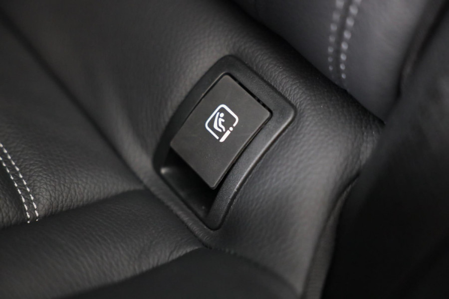 Mercedes-Benz GLC Coupé 300e 4MATIC AMG 63 Look / Memory / Digital Cockpit / Open Dak / Camera / Acc / Trekhaak / Led