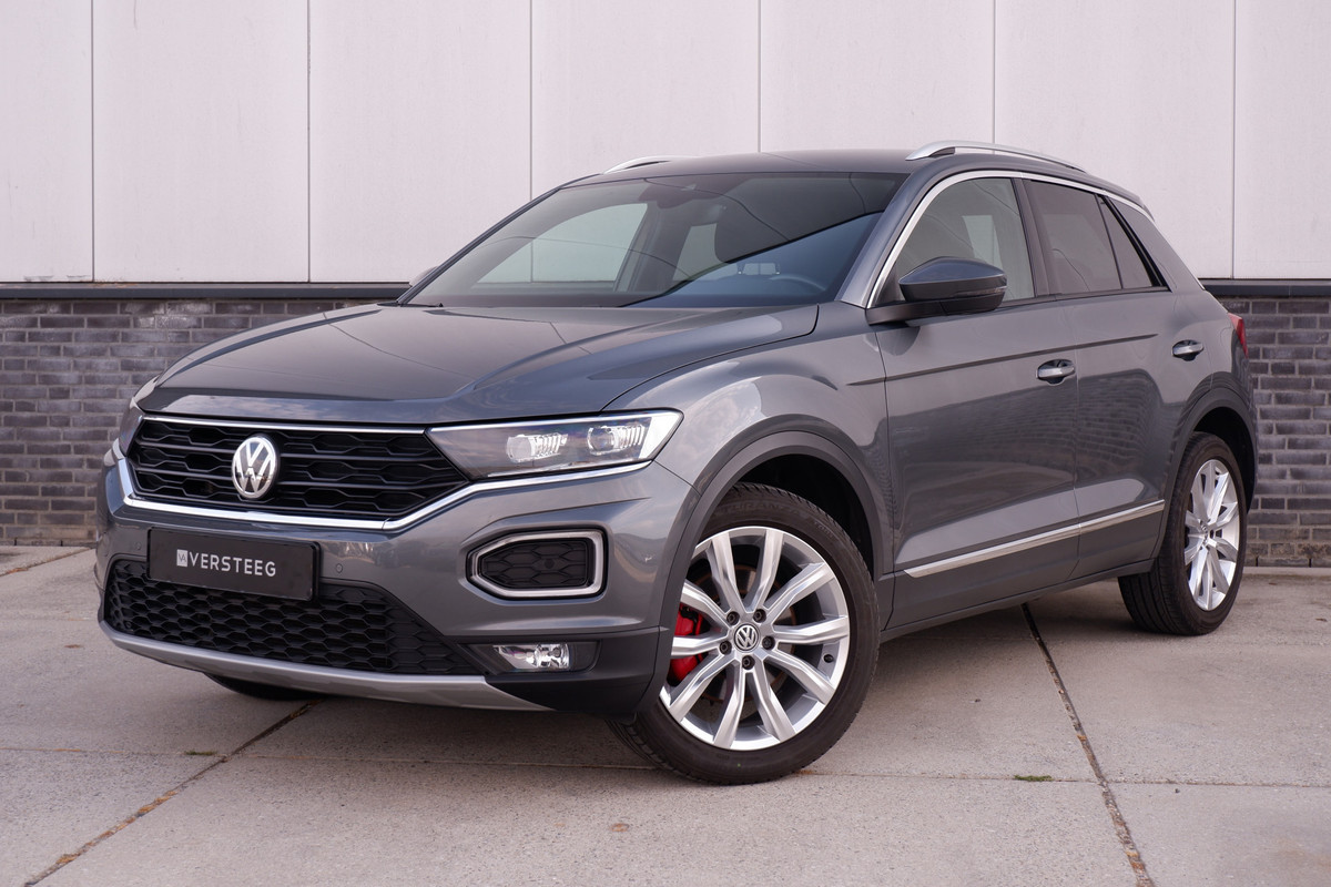 Volkswagen T-Roc 1.5 TSI Sport LED | Trekhaak | Carplay | Camera | PDC Volkswagen T-Roc 1.5 TSI Sport LED | Trekhaak | Carplay | Camera | PDC
