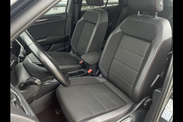 Volkswagen T-Roc 1.5 TSI Sport LED | Trekhaak | Carplay | Camera | PDC