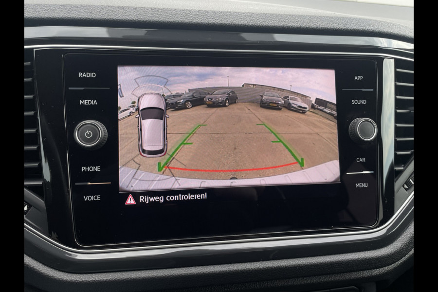 Volkswagen T-Roc 1.5 TSI Sport LED | Trekhaak | Carplay | Camera | PDC