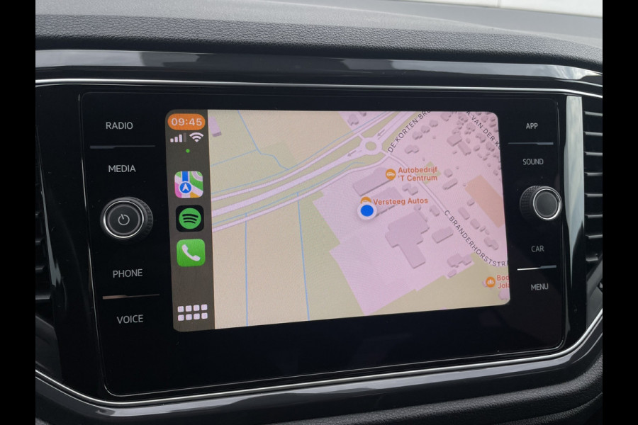 Volkswagen T-Roc 1.5 TSI Sport LED | Trekhaak | Carplay | Camera | PDC