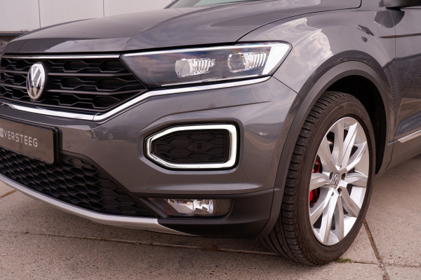 Volkswagen T-Roc 1.5 TSI Sport LED | Trekhaak | Carplay | Camera | PDC