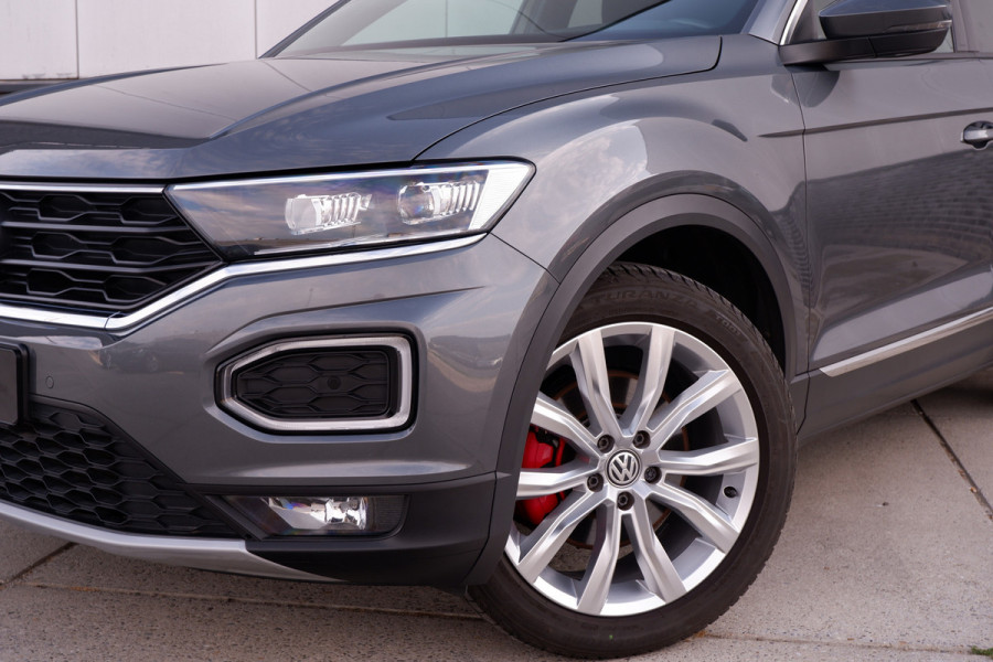 Volkswagen T-Roc 1.5 TSI Sport LED | Trekhaak | Carplay | Camera | PDC