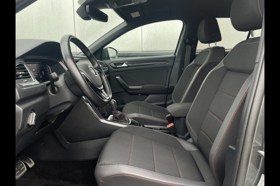 Volkswagen T-Roc 1.5 TSI Sport LED | Trekhaak | Carplay | Camera | PDC