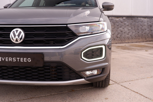 Volkswagen T-Roc 1.5 TSI Sport LED | Trekhaak | Carplay | Camera | PDC