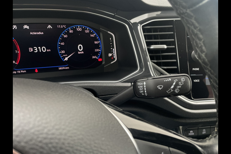 Volkswagen T-Roc 1.5 TSI Sport LED | Trekhaak | Carplay | Camera | PDC