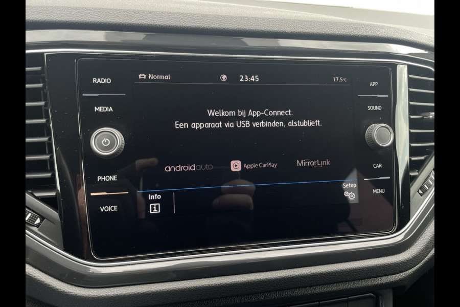 Volkswagen T-Roc 1.5 TSI Sport LED | Trekhaak | Carplay | Camera | PDC