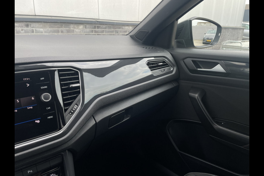 Volkswagen T-Roc 1.5 TSI Sport LED | Trekhaak | Carplay | Camera | PDC