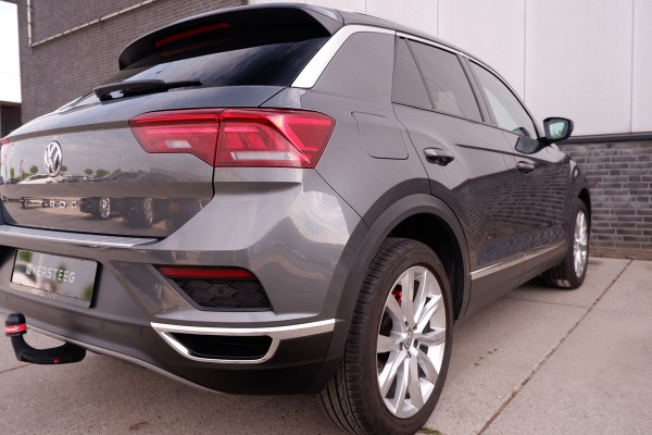 Volkswagen T-Roc 1.5 TSI Sport LED | Trekhaak | Carplay | Camera | PDC