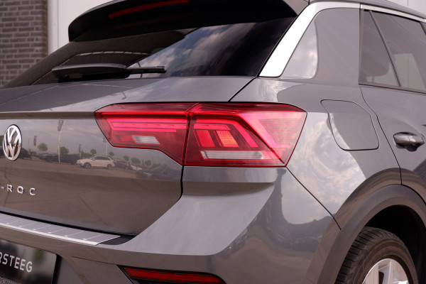 Volkswagen T-Roc 1.5 TSI Sport LED | Trekhaak | Carplay | Camera | PDC
