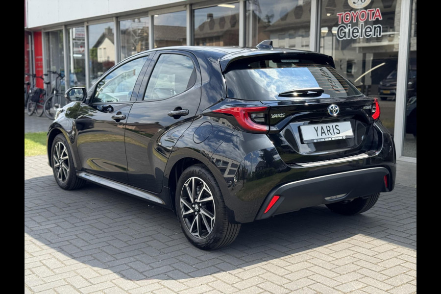 Toyota Yaris 1.5 Hybrid Dynamic Plus | Stoelverwarming, Keyless, LED, Lichtmetalen velgen, Parkeercamera, Adaptive cruise control