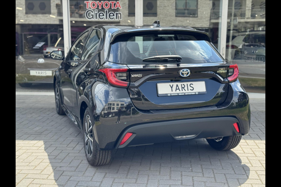 Toyota Yaris 1.5 Hybrid Dynamic Plus | Stoelverwarming, Keyless, LED, Lichtmetalen velgen, Parkeercamera, Adaptive cruise control