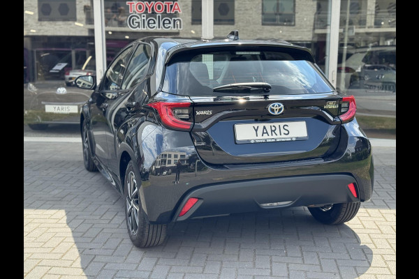 Toyota Yaris 1.5 Hybrid Dynamic Plus | Stoelverwarming, Keyless, LED, Lichtmetalen velgen, Parkeercamera, Adaptive cruise control