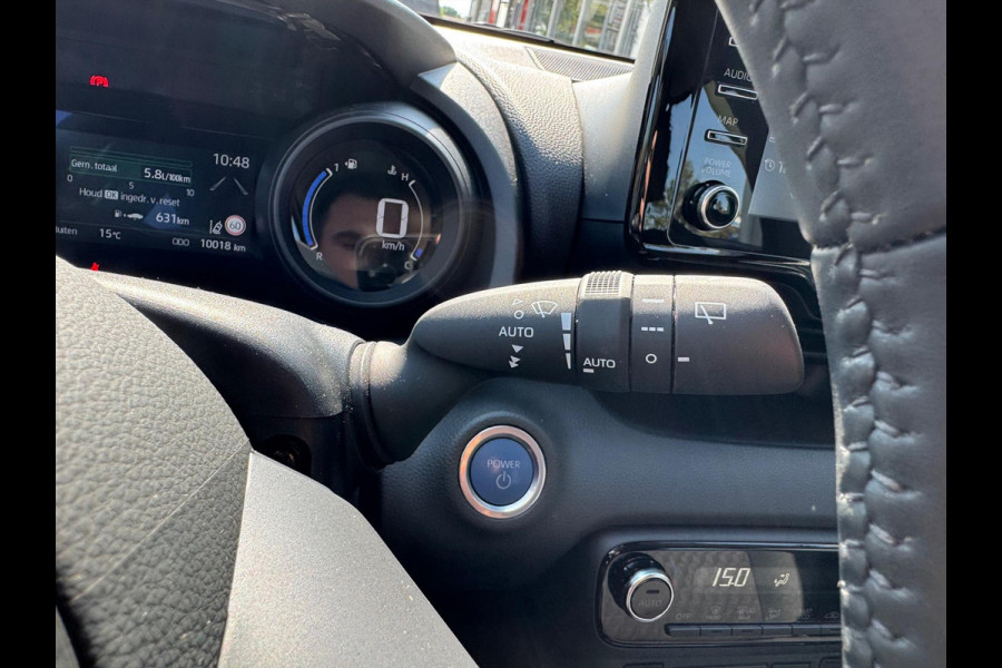Toyota Yaris 1.5 Hybrid Dynamic Plus | Stoelverwarming, Keyless, LED, Lichtmetalen velgen, Parkeercamera, Adaptive cruise control