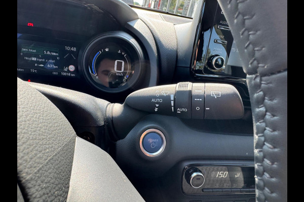 Toyota Yaris 1.5 Hybrid Dynamic Plus | Stoelverwarming, Keyless, LED, Lichtmetalen velgen, Parkeercamera, Adaptive cruise control