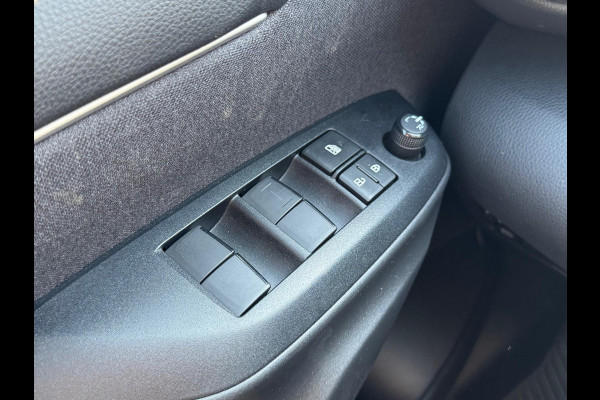 Toyota Yaris 1.5 Hybrid Dynamic Plus | Stoelverwarming, Keyless, LED, Lichtmetalen velgen, Parkeercamera, Adaptive cruise control