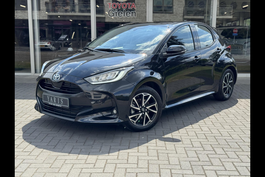Toyota Yaris 1.5 Hybrid Dynamic Plus | Stoelverwarming, Keyless, LED, Lichtmetalen velgen, Parkeercamera, Adaptive cruise control