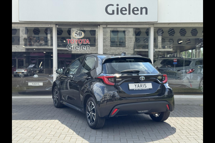 Toyota Yaris 1.5 Hybrid Dynamic Plus | Stoelverwarming, Keyless, LED, Lichtmetalen velgen, Parkeercamera, Adaptive cruise control