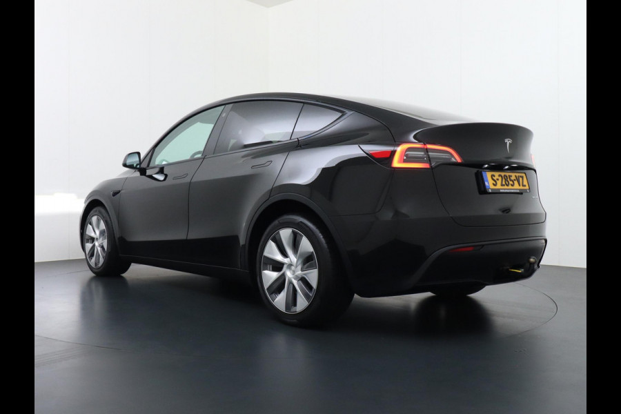 Tesla Model Y Long Range AWD 75 kWh AUTOPILOT | TREKHAAK AFNEEMBAAR | TESLA GARANTIE T/M 4-2027