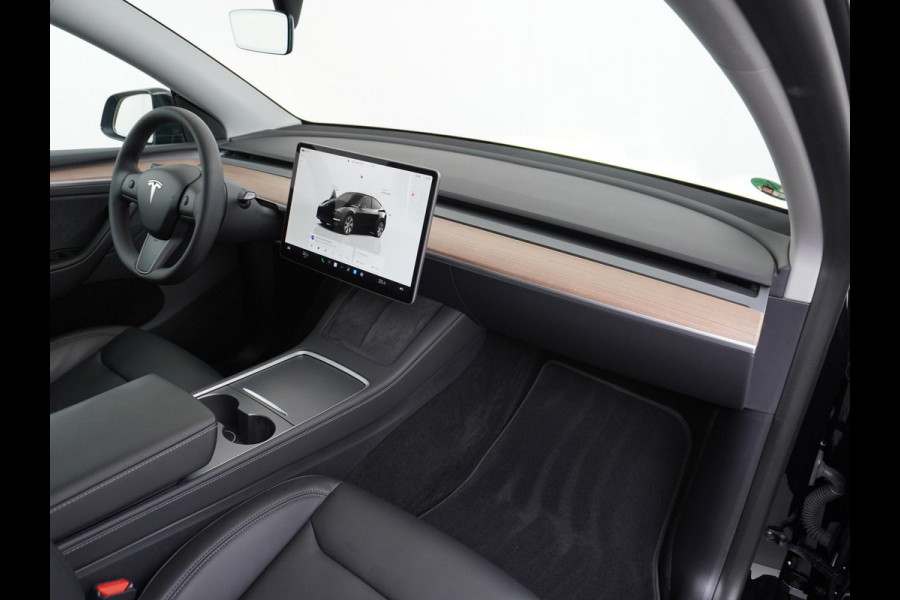 Tesla Model Y Long Range AWD 75 kWh AUTOPILOT | TREKHAAK AFNEEMBAAR | TESLA GARANTIE T/M 4-2027