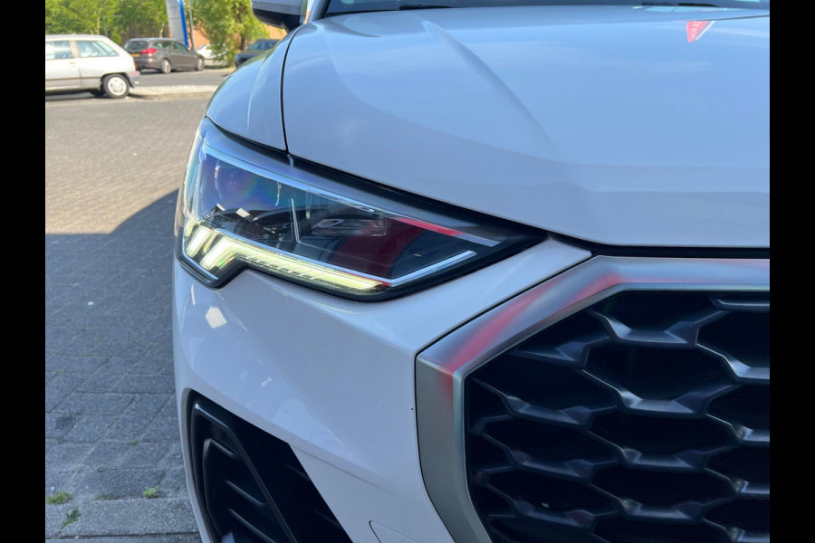 Audi Q3 Sportback 45 TFSI e Business Edition