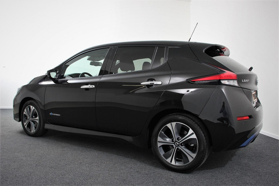 Nissan Leaf N-Connecta 40 kWh Automaat | Navigatie | Bluetooth | Cruise control | Camera | Parkeer sensoren |