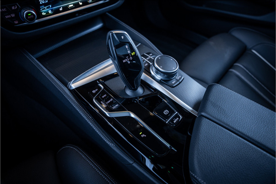 BMW 5 Serie Touring 530i Business Edition Plus - M Sport Performance | Panorama | Memory | HUD | ACC