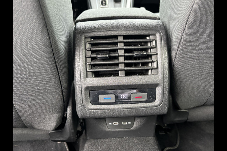 Volkswagen Golf 1.4 eHybrid Style MEMORY SEAT | ALCANTARA | RIJKLAAR INCL. 12 MND. BOVAGGARANTIE