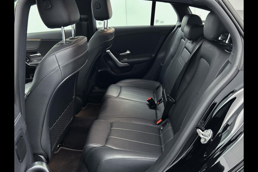 Mercedes-Benz CLA-Klasse Shooting Brake 180 Business Luxury(1e Eig, Dealer OndH, NL-auto, Panorama, Sfeer-V, Navi, Camera, Etc)