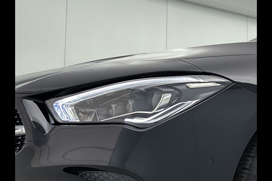 Mercedes-Benz CLA-Klasse Shooting Brake 180 Business Luxury(1e Eig, Dealer OndH, NL-auto, Panorama, Sfeer-V, Navi, Camera, Etc)