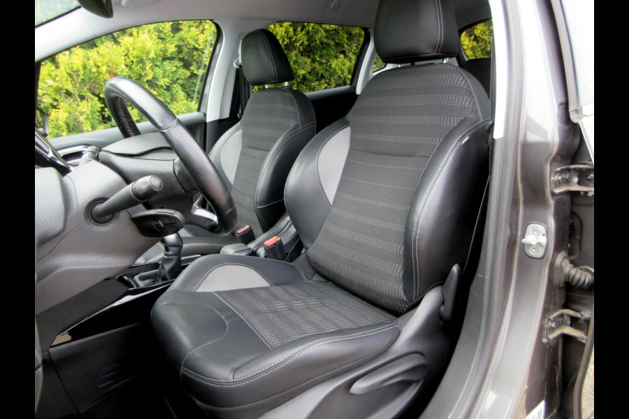 Peugeot 2008 1.2 PureTech Allure*Navi*Cruise*Camera*