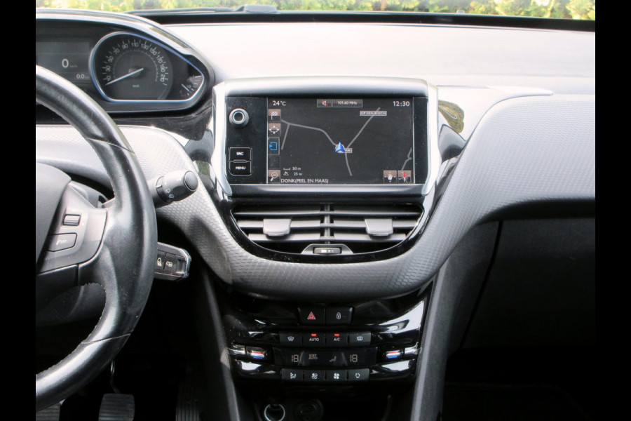 Peugeot 2008 1.2 PureTech Allure*Navi*Cruise*Camera*