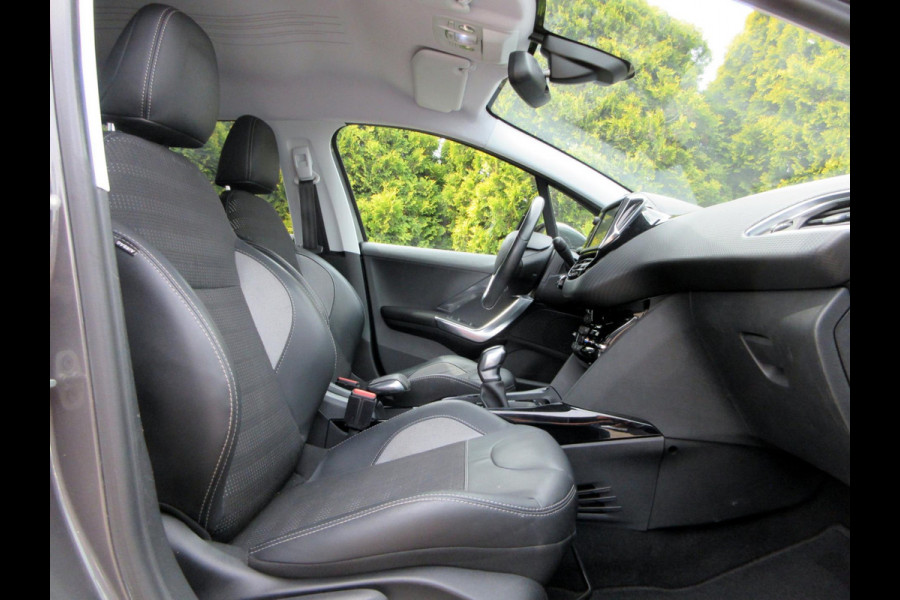 Peugeot 2008 1.2 PureTech Allure*Navi*Cruise*Camera*