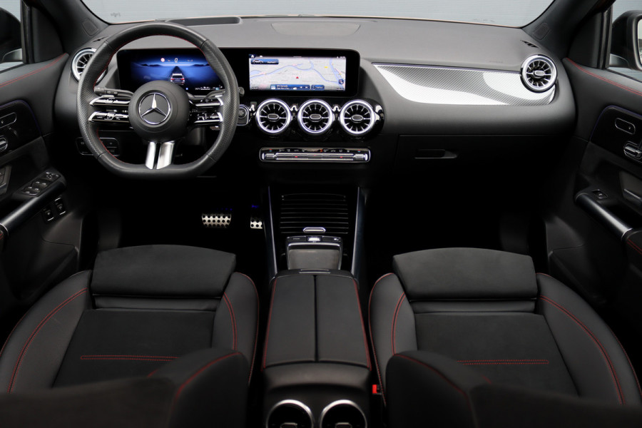 Mercedes-Benz GLA 250 e AMG Line Aut8 | Facelift | Distronic | Panoramadak | Memory | Verwarmd Stuurwiel | HUD | Multibeam LED | Keyless Go | Zitcomfortpakket |
