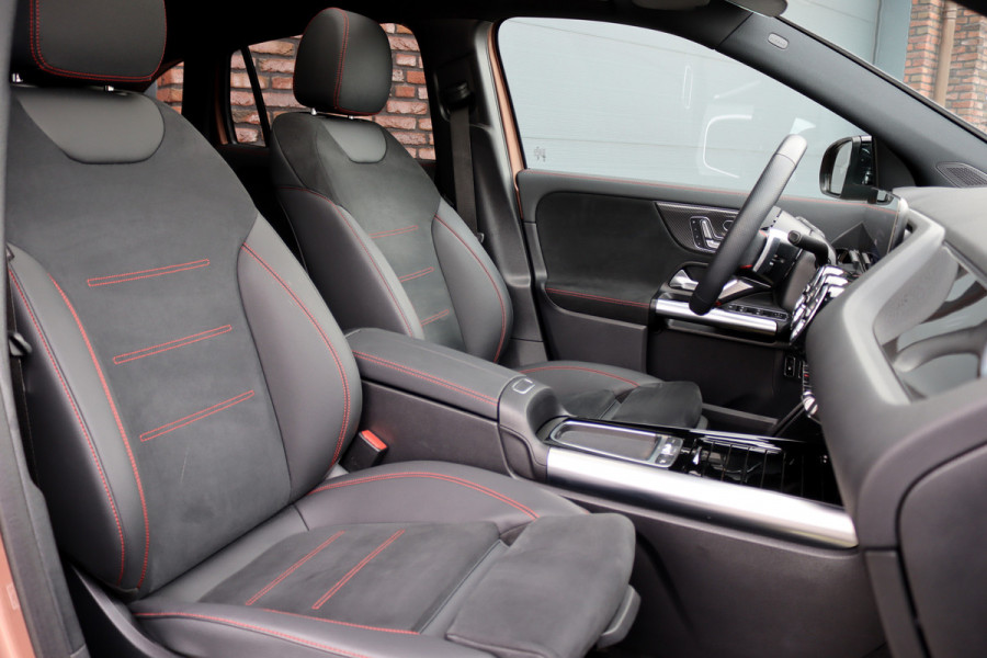 Mercedes-Benz GLA 250 e AMG Line Aut8 | Facelift | Distronic | Panoramadak | Memory | Verwarmd Stuurwiel | HUD | Multibeam LED | Keyless Go | Zitcomfortpakket |