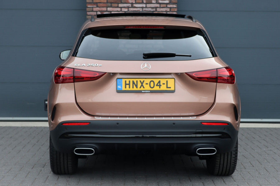 Mercedes-Benz GLA 250 e AMG Line Aut8 | Facelift | Distronic | Panoramadak | Memory | Verwarmd Stuurwiel | HUD | Multibeam LED | Keyless Go | Zitcomfortpakket |