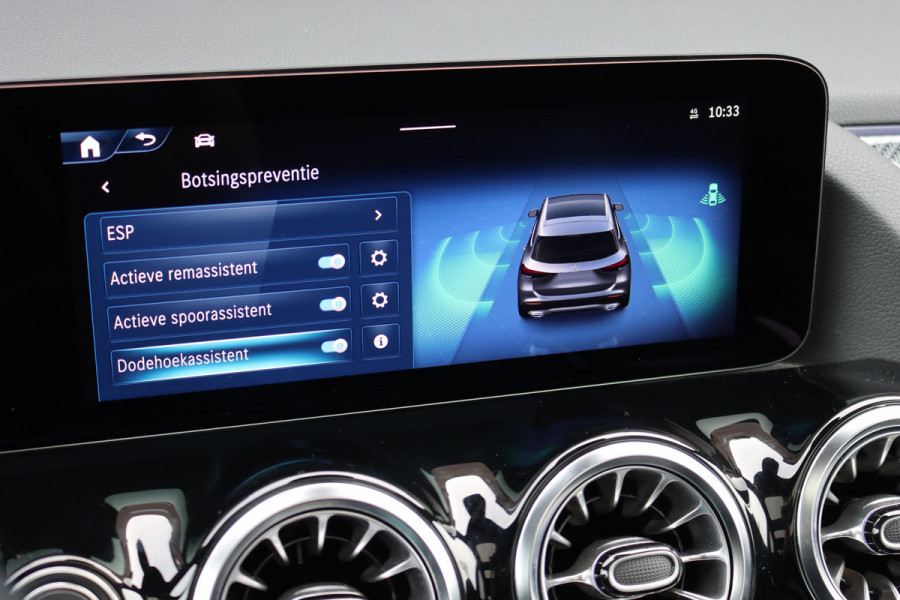 Mercedes-Benz GLA 250 e AMG Line Aut8 | Facelift | Distronic | Panoramadak | Memory | Verwarmd Stuurwiel | HUD | Multibeam LED | Keyless Go | Zitcomfortpakket |