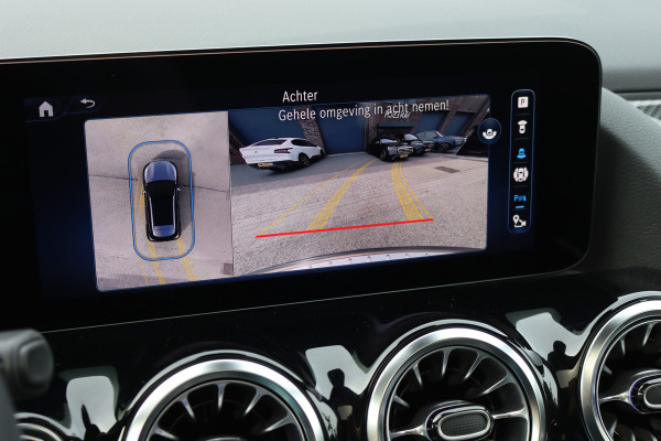 Mercedes-Benz GLA 250 e AMG Line Aut8 | Facelift | Distronic | Panoramadak | Memory | Verwarmd Stuurwiel | HUD | Multibeam LED | Keyless Go | Zitcomfortpakket |