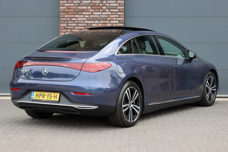 Mercedes-Benz EQE 300 Business Line 89 kWh | Luchtvering | Achterasbesturing | Burmester | Panoramadak | Distronic+ | Leder | Memory | Stuurwiel Verwarmd | Digital Light | Keyless Go |