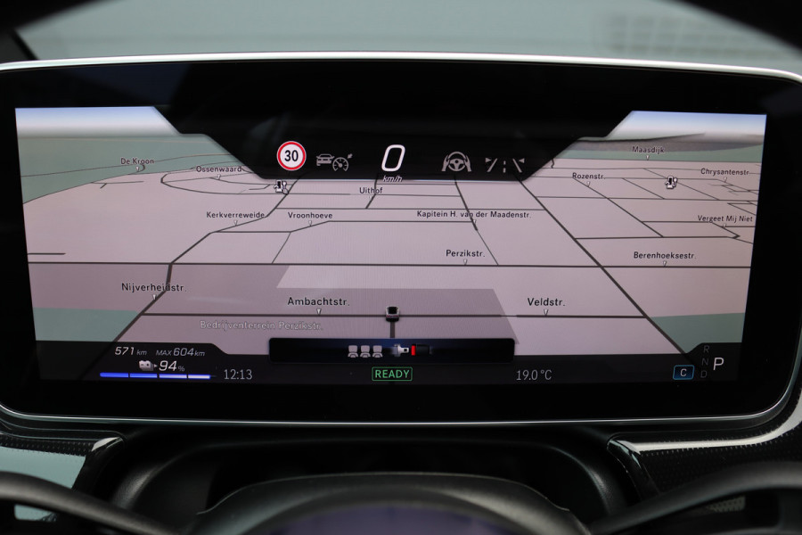 Mercedes-Benz EQE 300 Business Line 89 kWh | Luchtvering | Achterasbesturing | Burmester | Panoramadak | Distronic+ | Leder | Memory | Stuurwiel Verwarmd | Digital Light | Keyless Go |