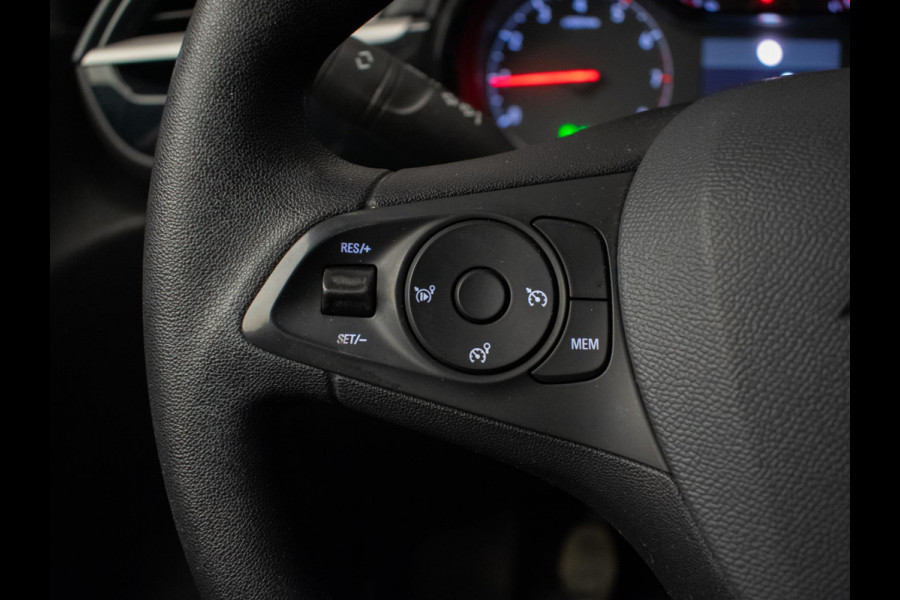 Opel Corsa 1.2 Edition Sport (APPLE CARPLAY,NAVI,360 VIEW,CAMERA,LANE ASSIST,PDC,CRUISE,SPORTSTOELEN,NETTE STAAT)